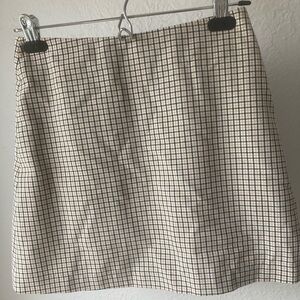 Aritzia Wilfred beige plaid mini skirt size 2